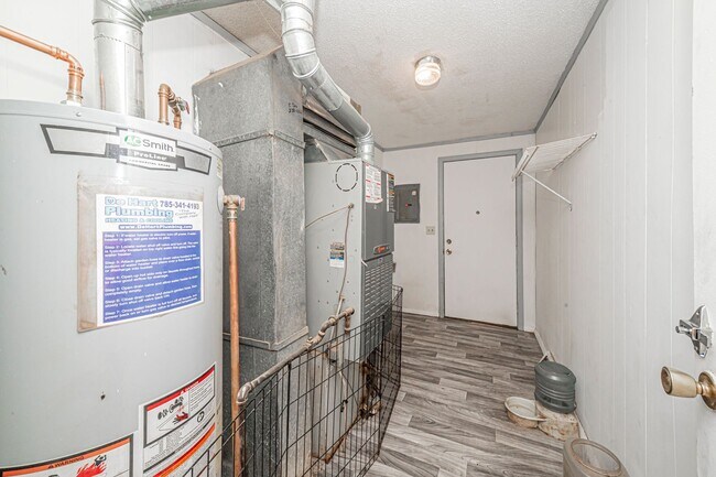 Building Photo - Please View the 3D Virtual Walk Through Before Scheduling A Showing