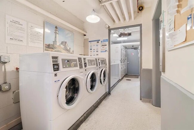 Building Photo - 29 Concord Ave