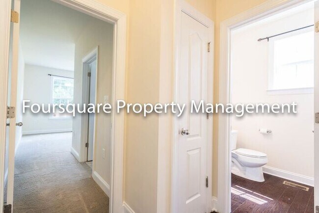 Building Photo - Single Family Home |1st Floor- Guest Suite...