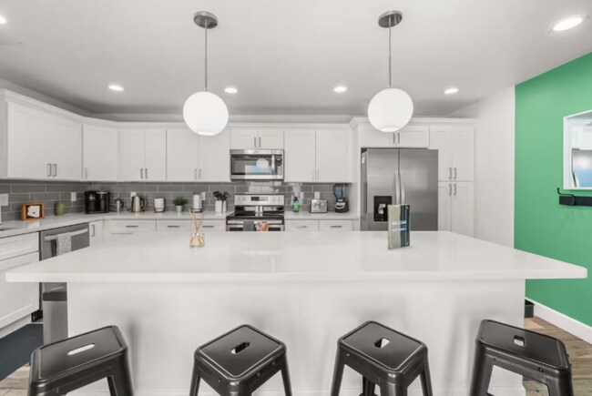 Building Photo - 8206 E Orange Blossom Ln