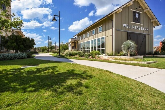 Building Photo - 276 La Dera Dr