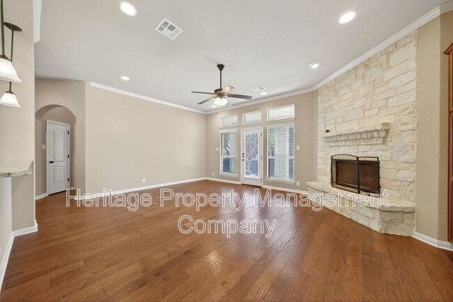 Building Photo - 226 Hamburg Ave