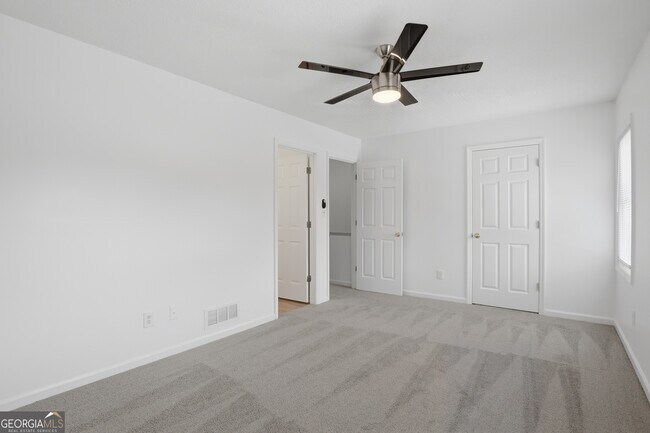 Building Photo - 1100 Westfield Trace