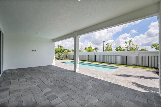 Building Photo - 9524 St Germain Dr