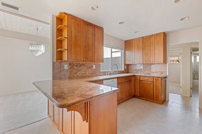 Building Photo - 10347 Cozycroft Ave