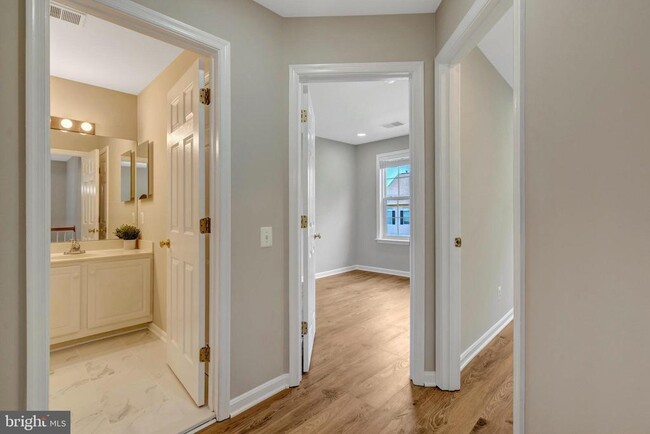 Building Photo - 13963 Gill Brook Ln