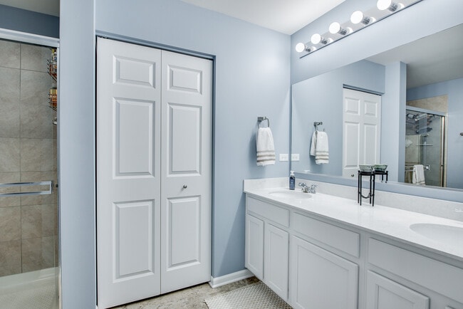 Building Photo - 217 Kristen St