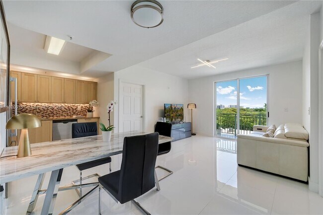 Building Photo - 3500 Coral Wy