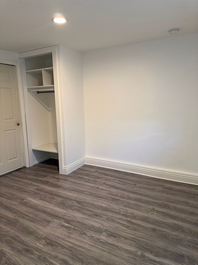 Building Photo - 6517 Gazette Ave