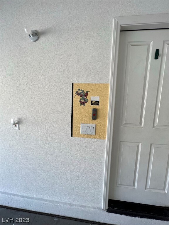 Building Photo - 9301 Thunder Falls Ct