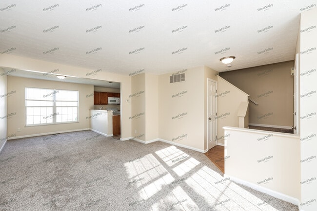 Building Photo - 21 Arrowhead Dr