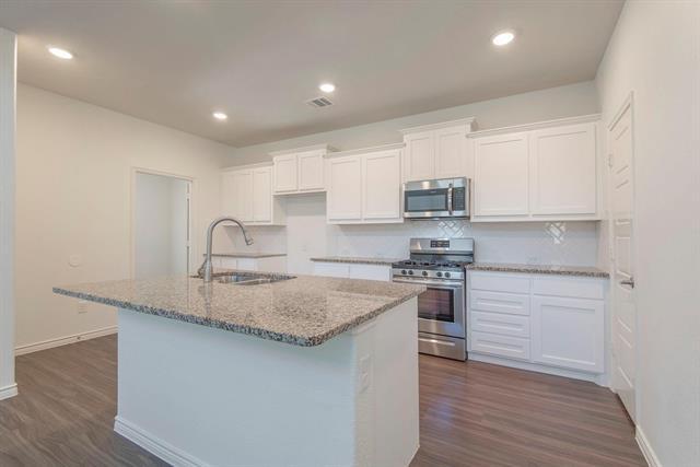 Building Photo - 2225 Barx Dr