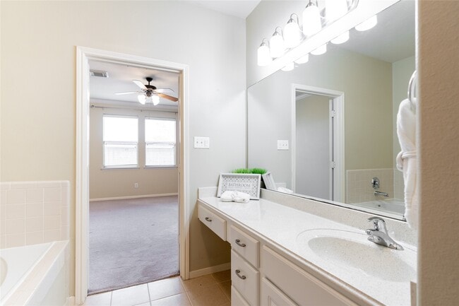 Building Photo - 4611 Arbor Ln