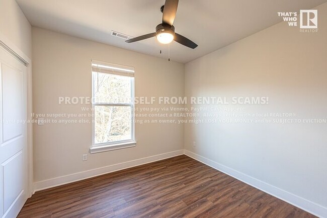 Building Photo - 1003 Lamarie Heights, Fayetteville AR 72704