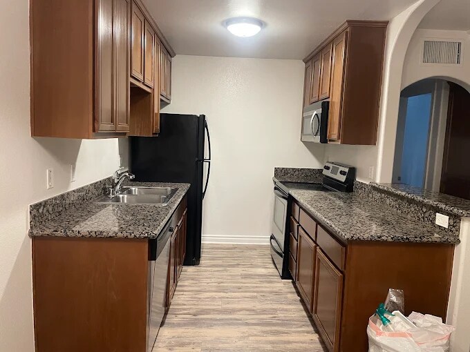 Building Photo - 1929 Avenida Del Mexico