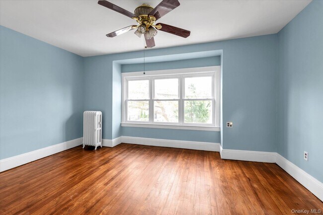 Building Photo - 71-39 Nansen St
