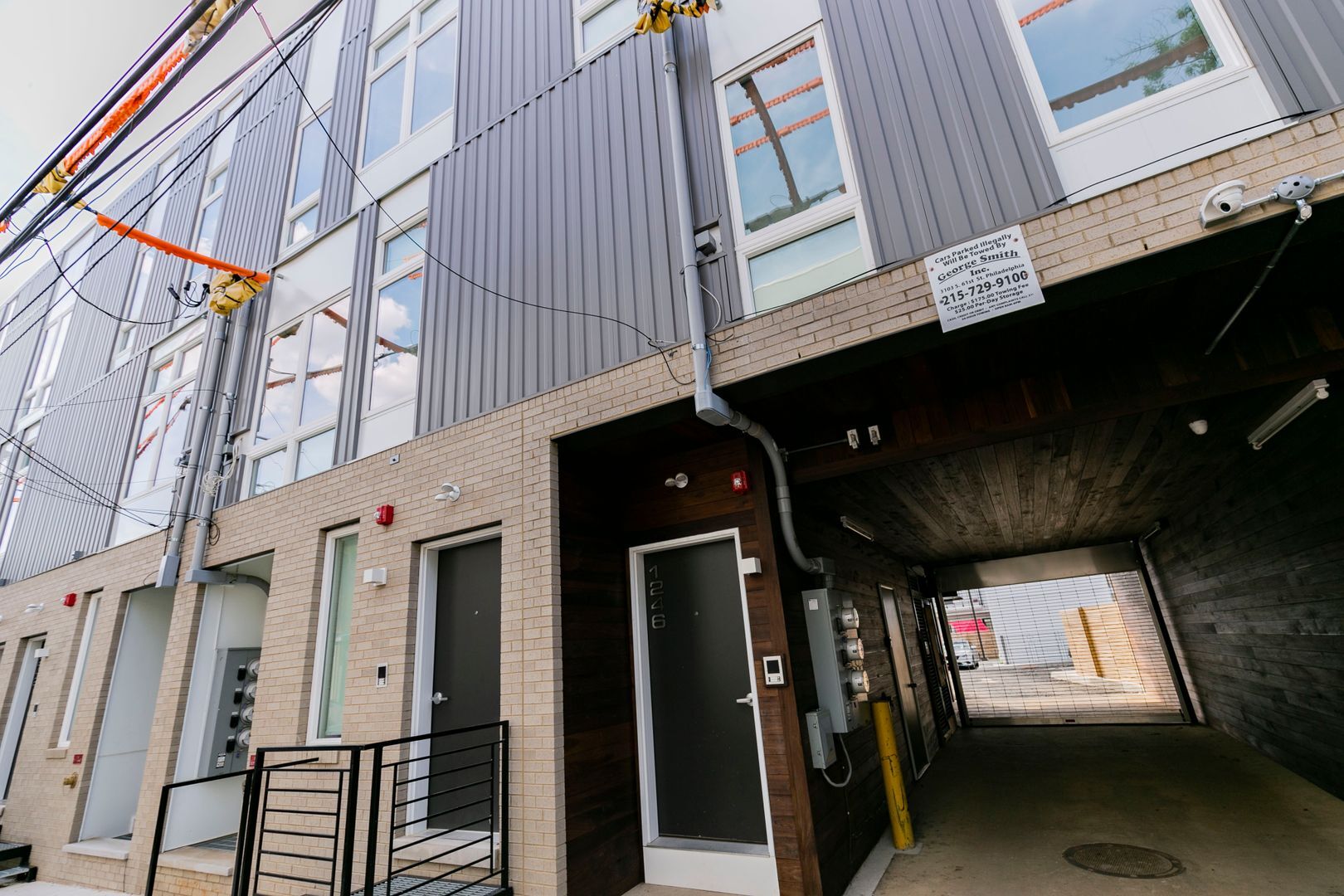 Building Photo - 1250 Lecount St