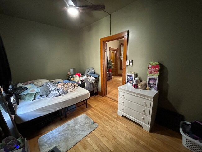 Building Photo - 2519 N Bartlett Ave