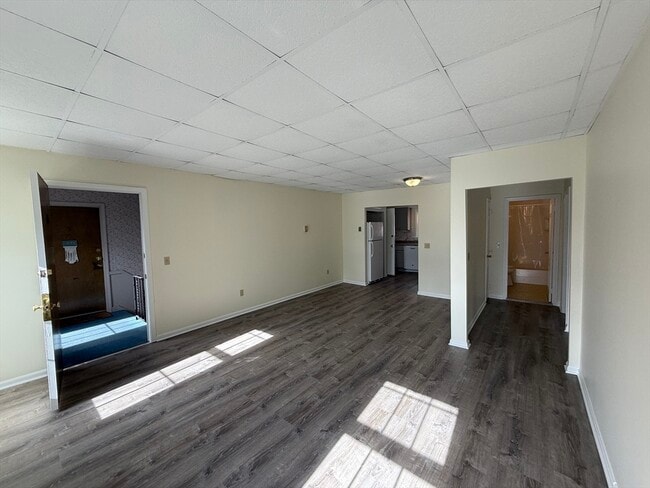 Building Photo - 8-10-10 Essex St