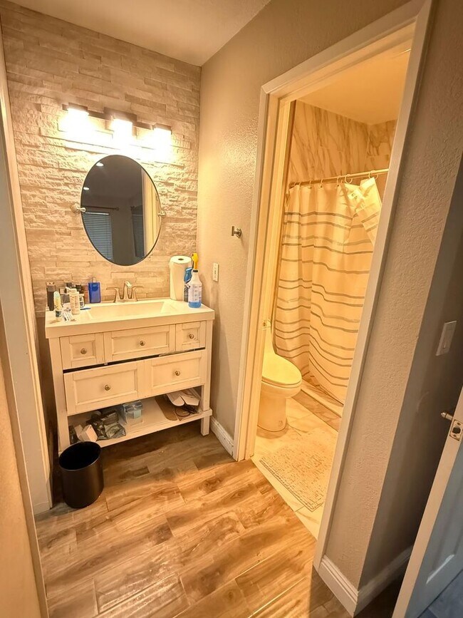 Building Photo - Charming 2BD/2BA Condo – Quiet End-Unit in...