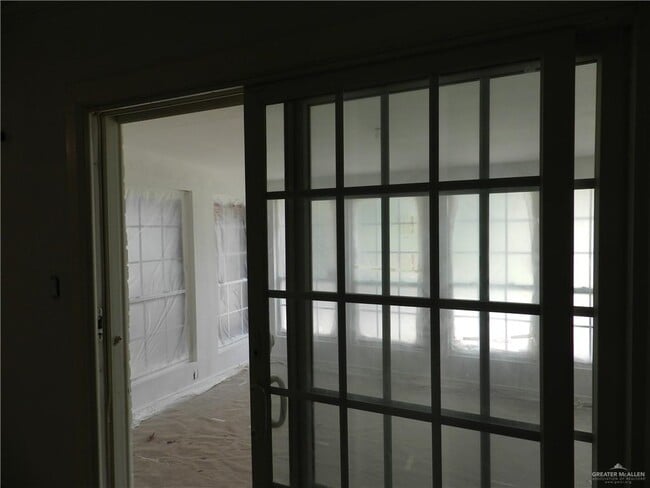 Building Photo - 23 E Samano St