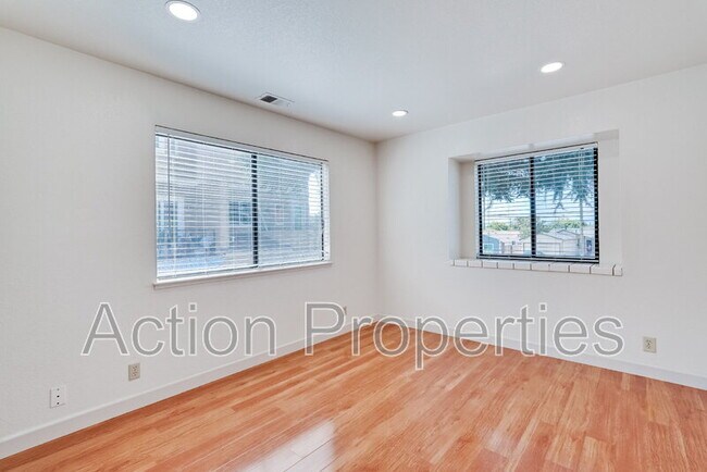 Building Photo - 4010 Shanj Ct
