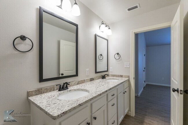 Building Photo - NEW CONSTRUCTION! 3 bed, 2 bath, 2 car garage