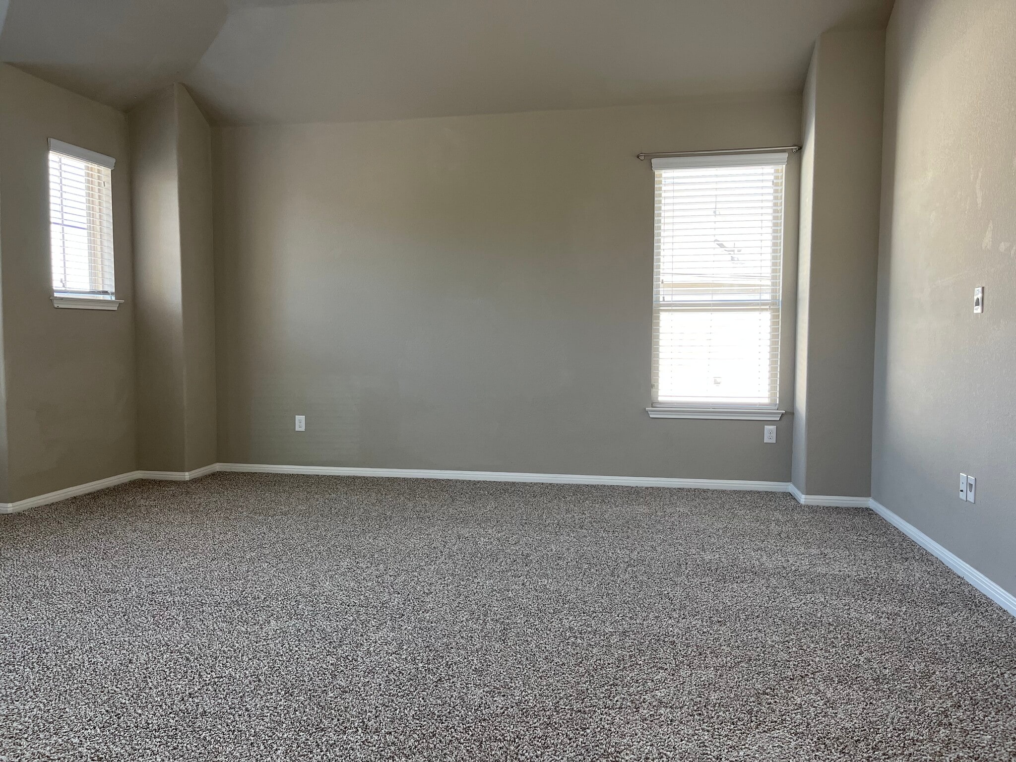 Game Room/Living 2nd Floor - 3240 E Whitestone Blvd