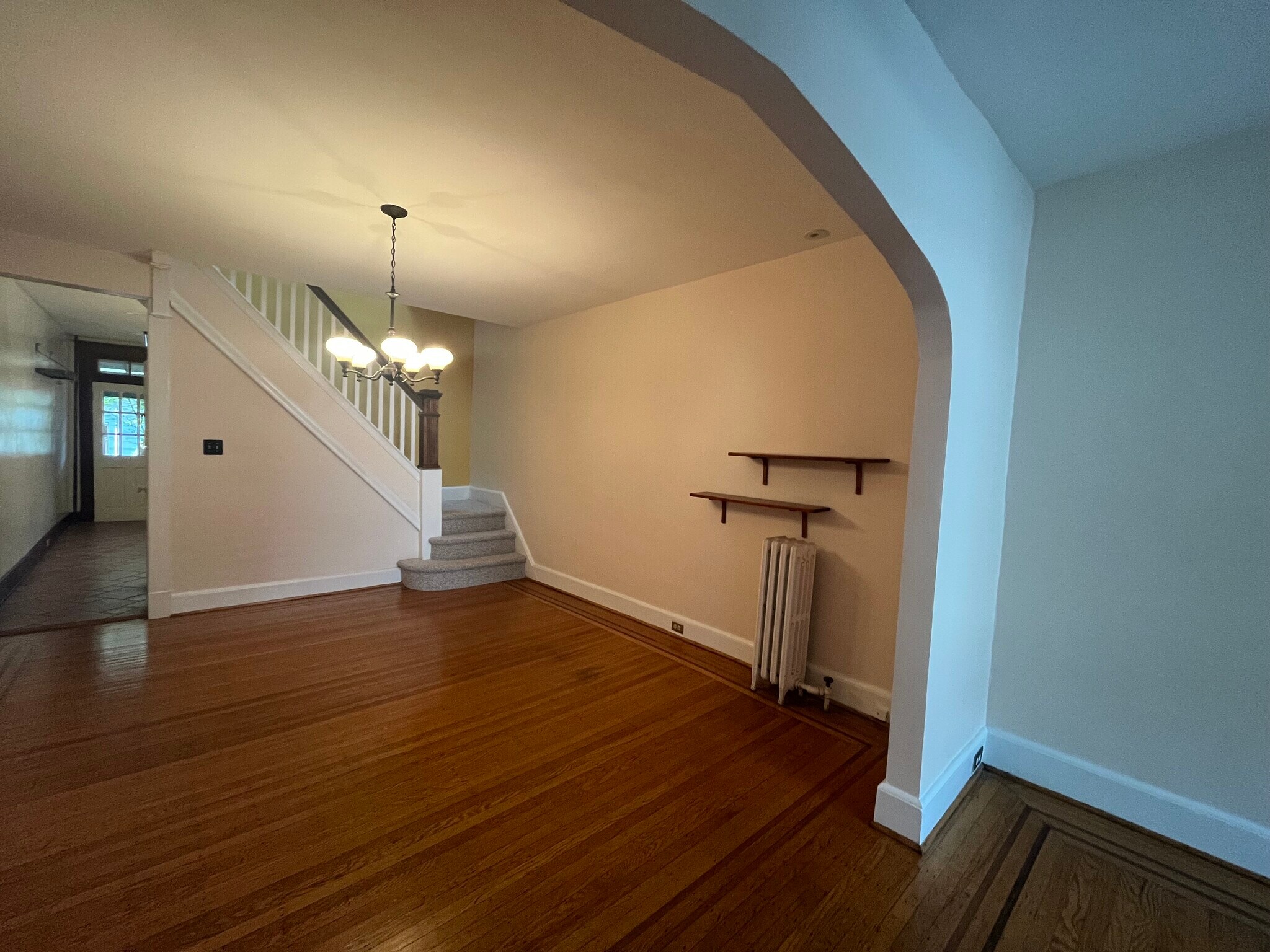 Dining Room - 915 W 33rd St