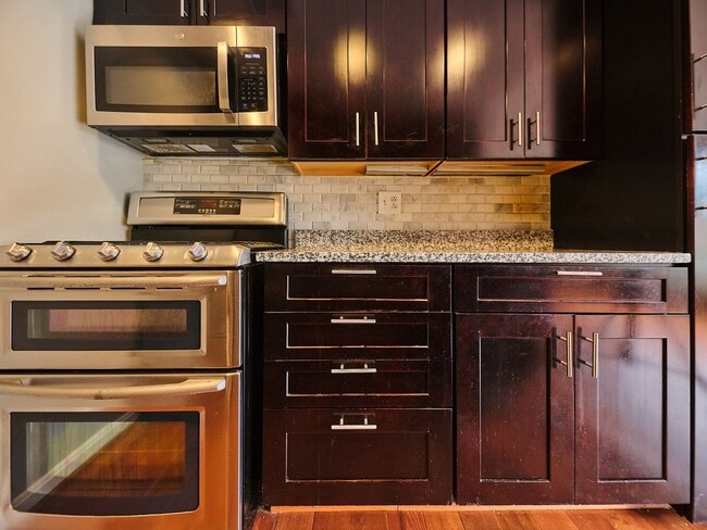 Building Photo - 4114 Davis Pl NW
