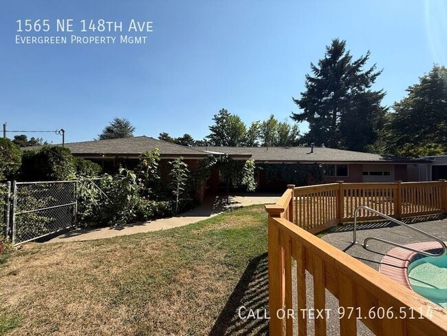 Building Photo - 1565 NE 148th Ave
