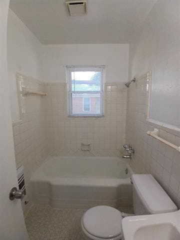 Building Photo - 3019 Avon St