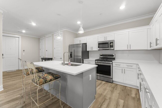 Building Photo - 725 J D Miller Rd