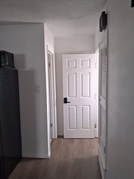 Building Photo - 207 Arnett Dr