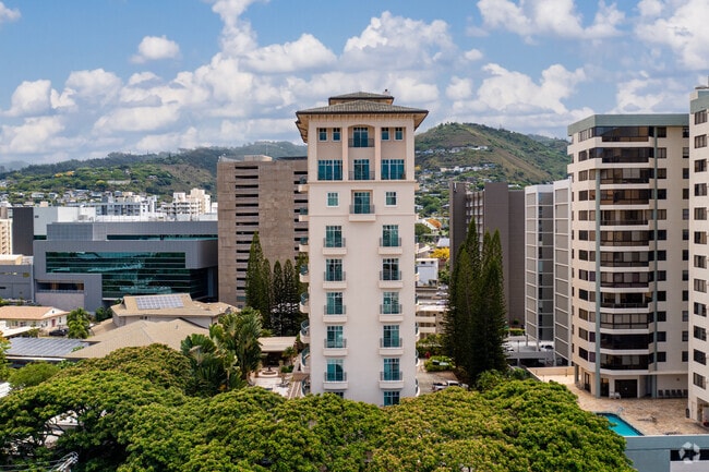 Building Photo - The Courtyards at Punahou