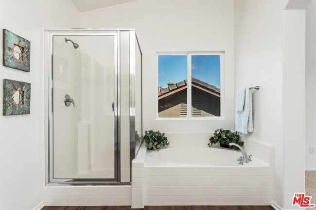 Building Photo - 3280 Canyon View Dr