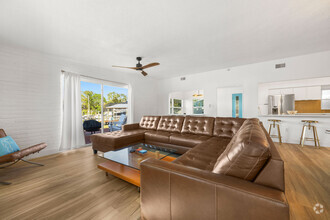 Building Photo - 625 Flamingo Dr