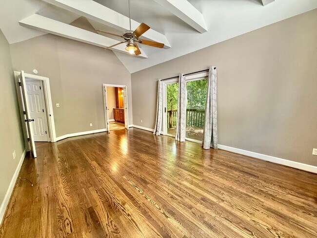 Building Photo - 309 Bullrun Valley Dr