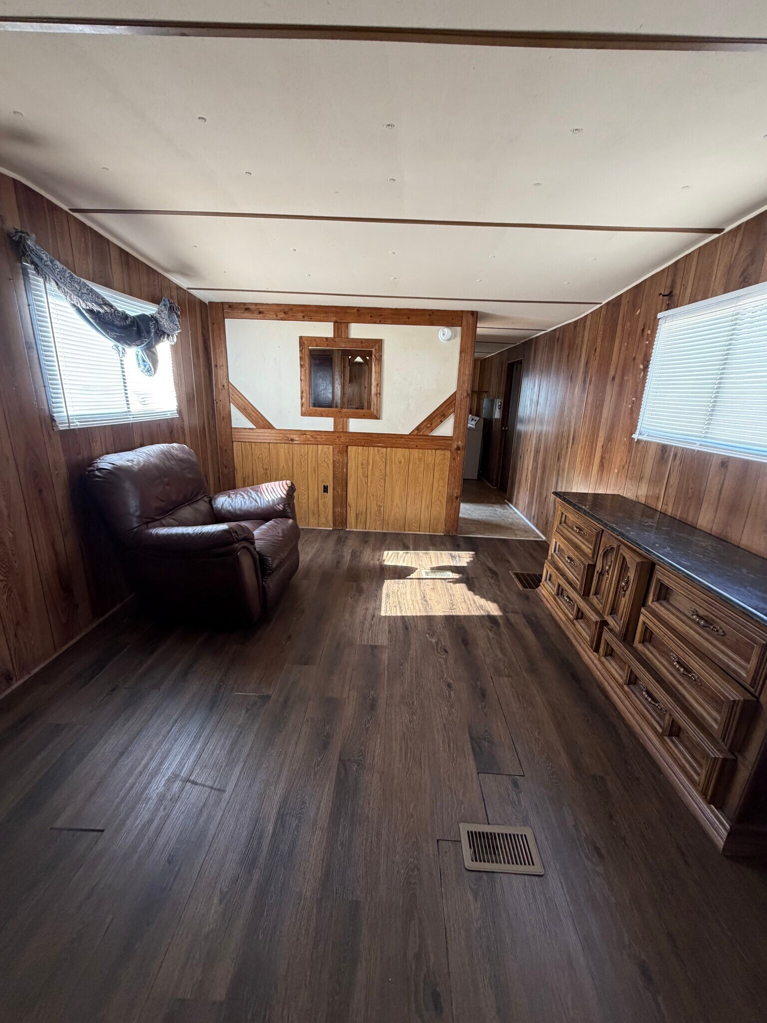 Building Photo - 918 Elm St