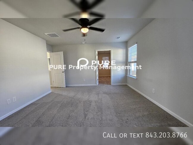 Building Photo - Spacious 4 Bedroom 3 Bathroom Rental Avail...