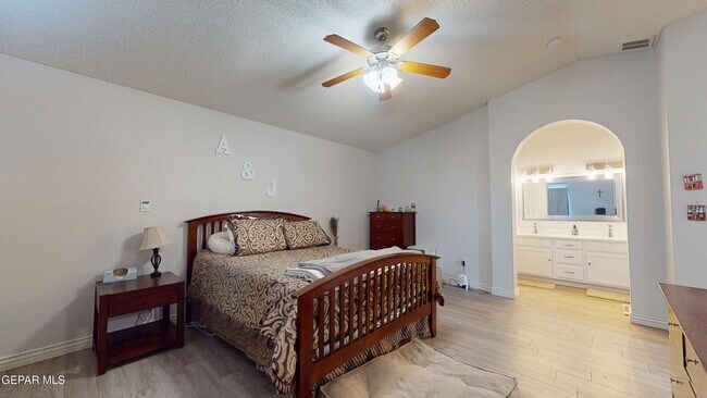 Building Photo - 3249 Emerald Point Dr