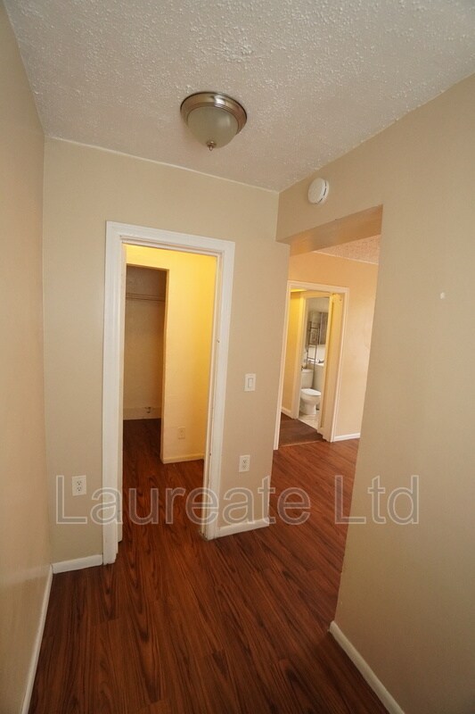 Building Photo - 1340 E 14th Ave
