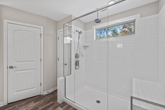 Building Photo - 460 Young Landing Ct