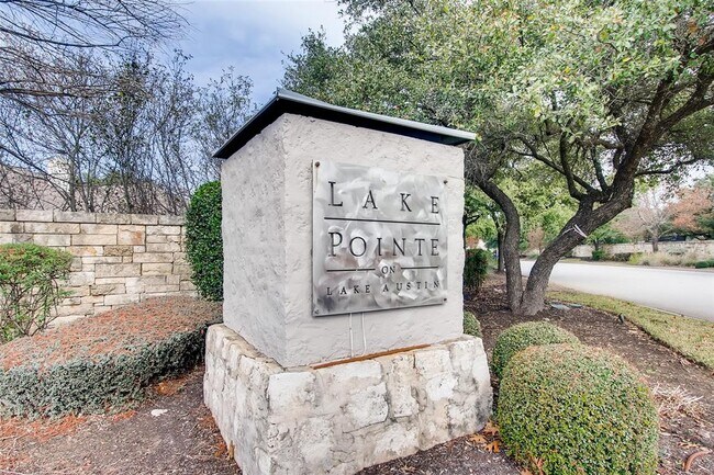Building Photo - 3217 Tehama Ct