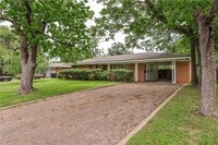 Building Photo - 501 Helena St