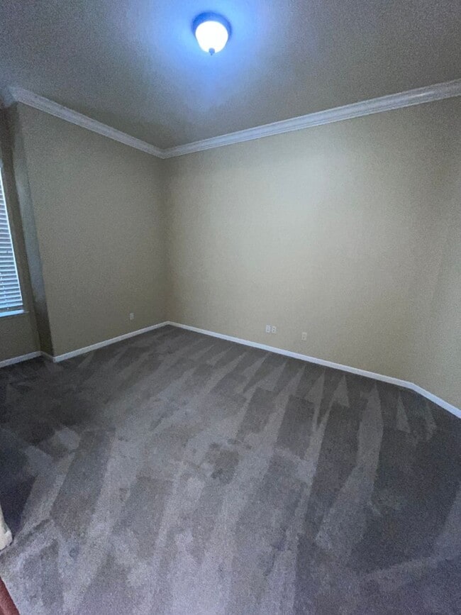 Building Photo - BEAUTIFUL HOME IN WEST ROSEVILLE!!