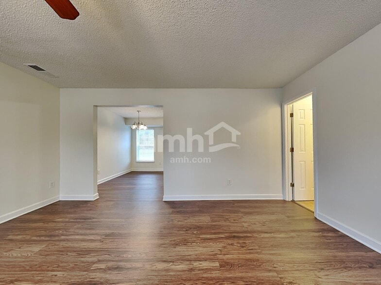 Building Photo - 1219 Alston Hill Dr