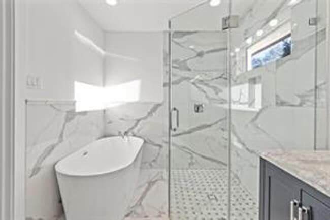 Building Photo - 2114 Eaglerock Dr