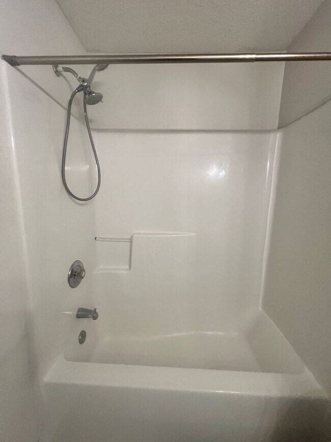 Building Photo - RENT SPECIAL! Freshly Painted! New Luxury ...