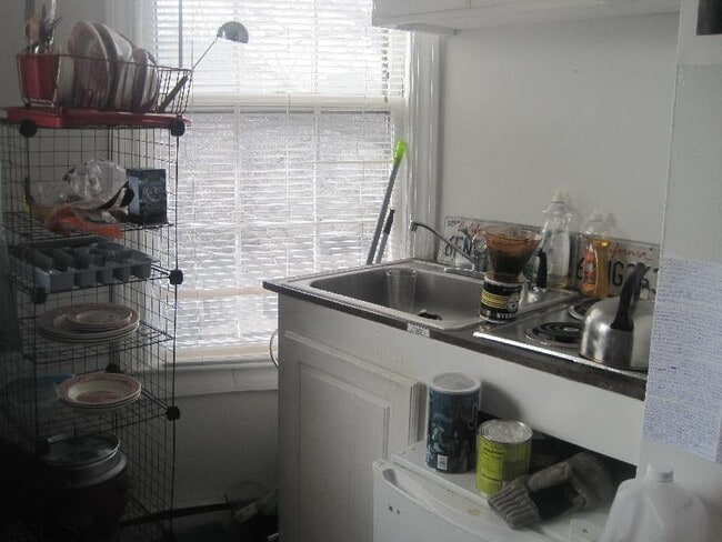 Building Photo - 28 S Huntington Ave